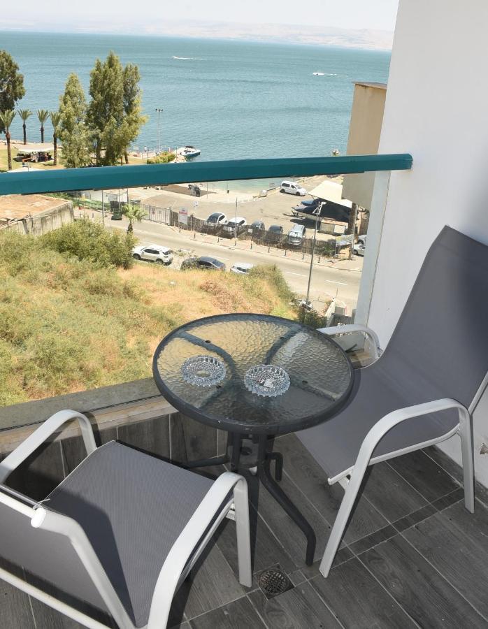 Rina Vacation Apartment Tiberias Exteriör bild